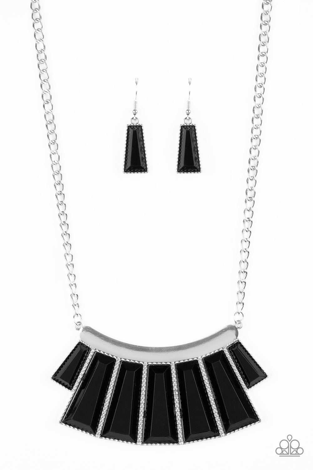 Glamour Goddess Black Necklace