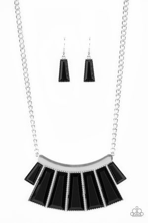 Glamour Goddess Black Necklace