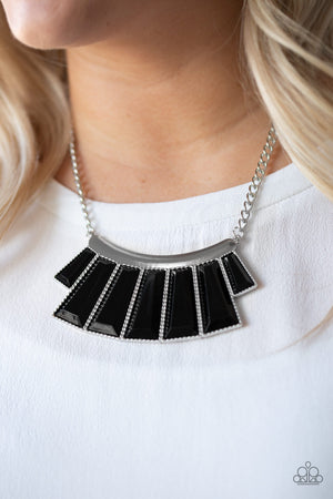 Glamour Goddess Black Necklace